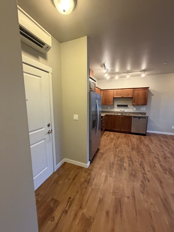 Foto del edificio - 8872 Depot Rd