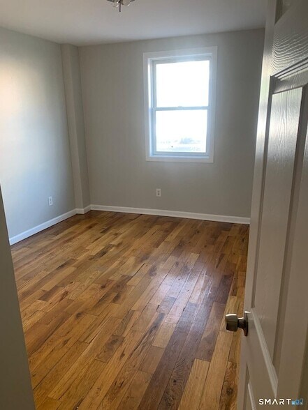 Foto del edificio - 1410 Stratford Ave