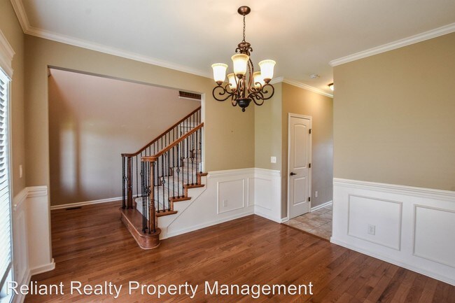 Building Photo - 5 br, 2.5 bath House - 2532 Remington Trace