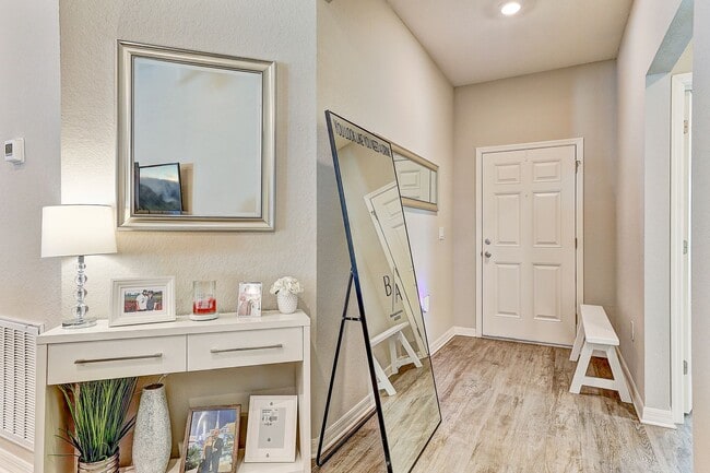 Foto del edificio - Modern Living: 4 Bed, 2 Bath Rental Home A...