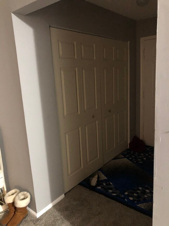 Building Photo - 31 Moore Ln