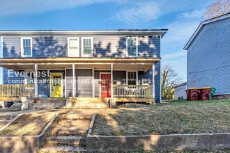 Building Photo - 115 Pine St