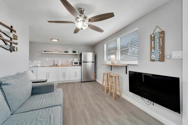 Foto del edificio - 8820 Rocky Creek Dr