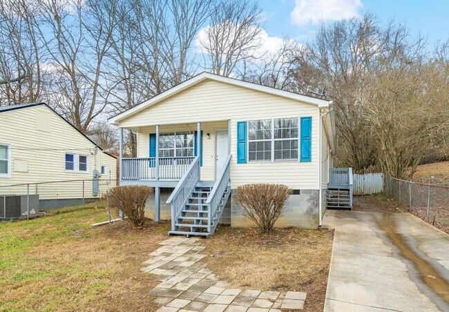 Photo - 2005 Bernhurst Dr House