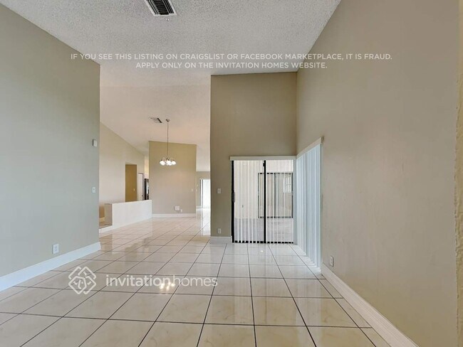 Foto del edificio - 11520 Whisper Sound Dr