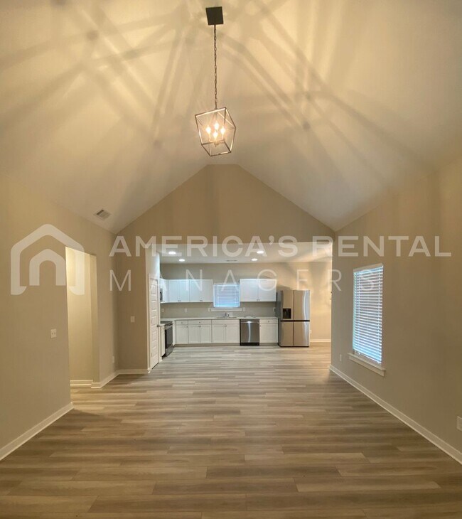 Foto del edificio - Home for Rent in Jasper, AL…. Available to...