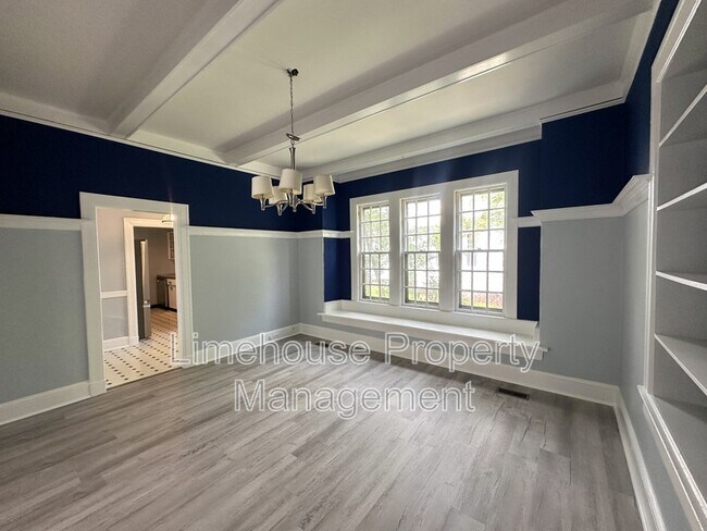 Building Photo - 6205 Hampton Blvd