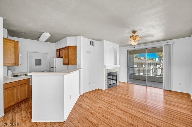 Building Photo - 7147 S Durango Dr