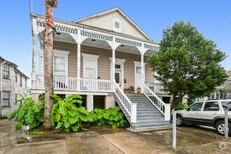 Building Photo - 126 S Hennessey St