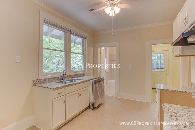 Building Photo - Crosstown Rental Home!