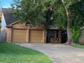 Building Photo - 2415 Poco Dr