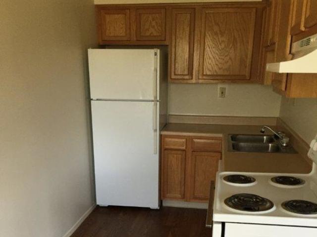Building Photo - Ivy Green Commons, LLC