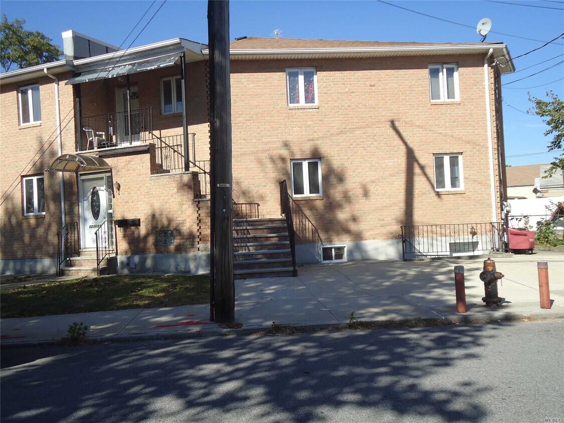 Primary Photo - 221-59 91st Ave