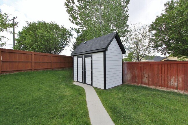 Foto del edificio - Adorable Craftsman Style Home