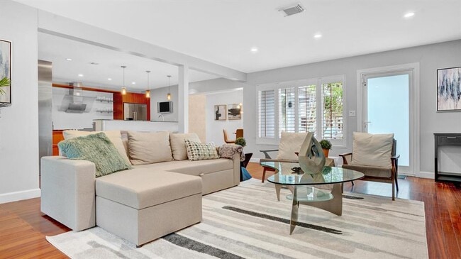 Building Photo - 1786 NE 21st St