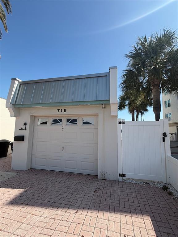 Building Photo - 716 Bayway Blvd