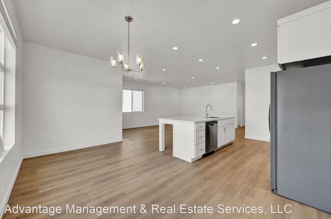 Building Photo - 3 br, 2.5 bath House - 578 S 1080 W