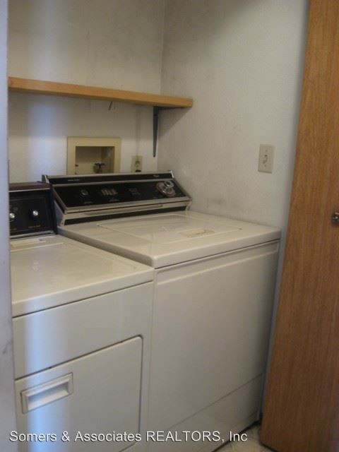 Building Photo - 936 Chena Pump Rd