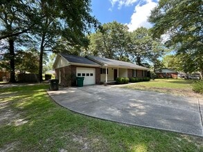 Building Photo - 1310 Crowndale Dr