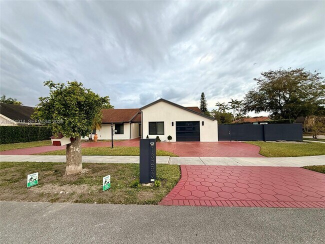 Foto del edificio - 13253 SW 96th Terrace