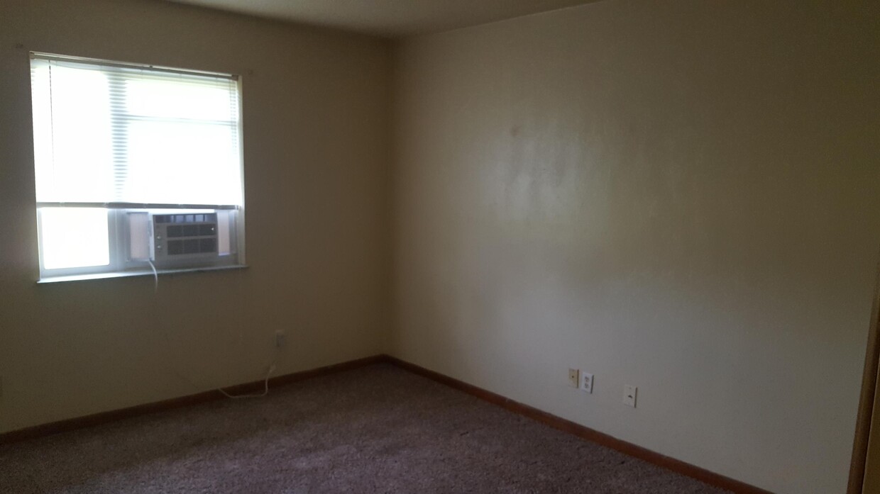 Foto principal - 1102 N Benjamin St