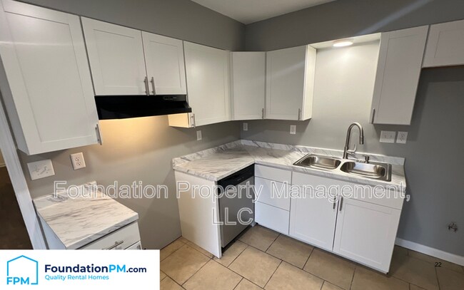 Building Photo - 5361 Timberdale Ave