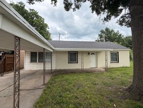 Building Photo - 415 N Orphan St