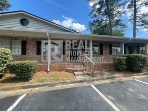 Building Photo - 406 Russell Pkwy