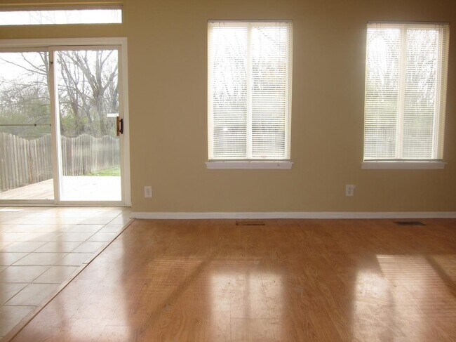 Building Photo - 13908 S Oakdale Ct