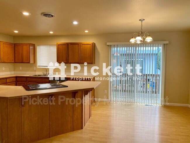 Building Photo - 1118 Park Ave