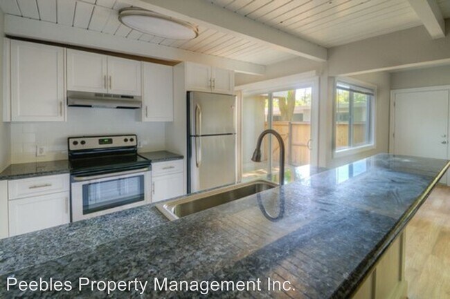 Foto del edificio - 1 br, 1 bath Apartment - 2925 Godman Ave