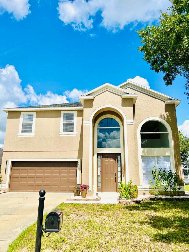 Building Photo - 407 Knollwood Dr