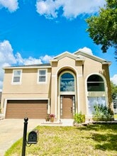 Building Photo - 407 Knollwood Dr