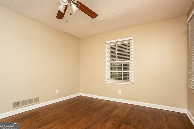 Foto del edificio - 4908 Sugar Valley Rd