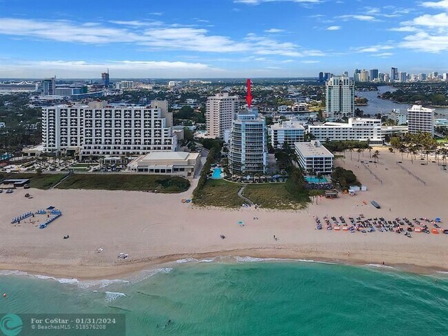 Foto del edificio - 1200 Holiday Dr