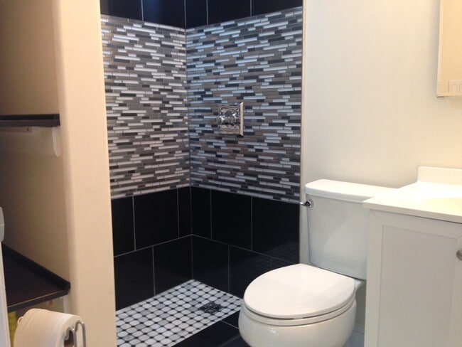 Photo - 510 14th St Apartment