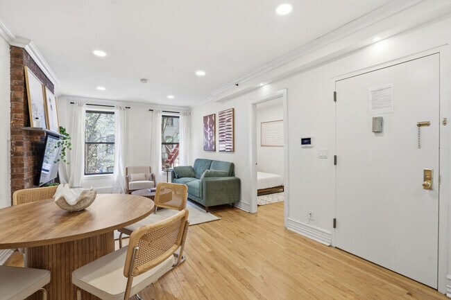 Building Photo - 153 E 103rd St