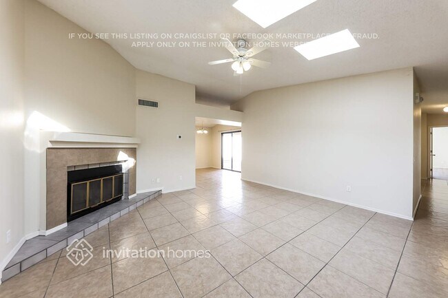 Foto del edificio - 11121 N 82nd Ln