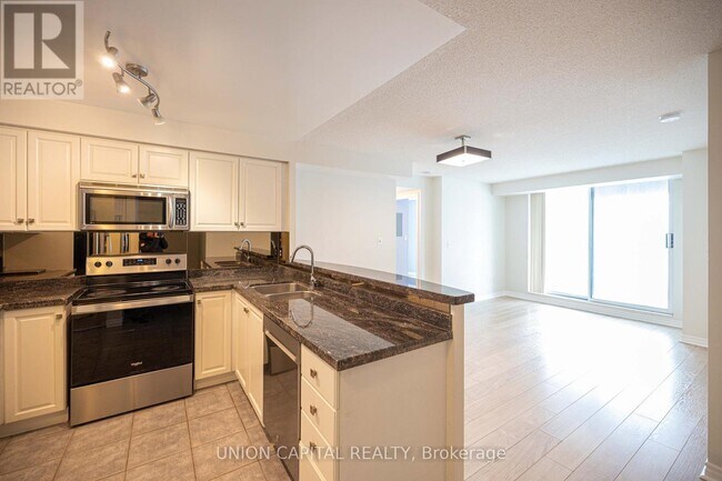 Photo du bâtiment - 7 Lorraine Dr