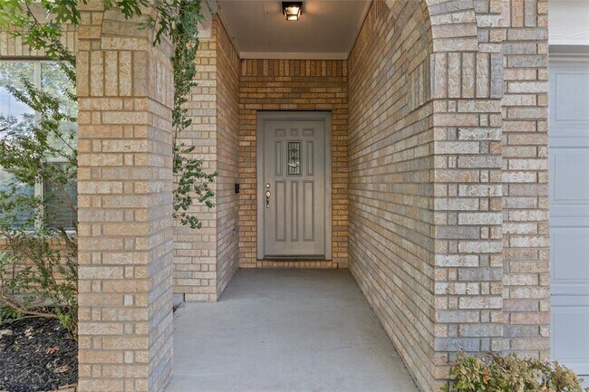Building Photo - 11805 Gaelic Dr
