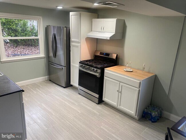 Building Photo - 3802 Fortuna Ct