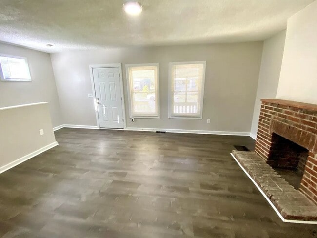 Building Photo - 29 Summer Hill Ave