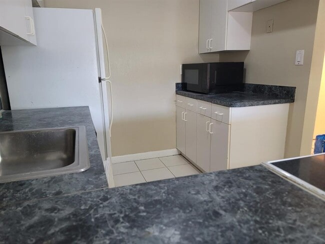 Foto del edificio - 4324 NW 9th Ave