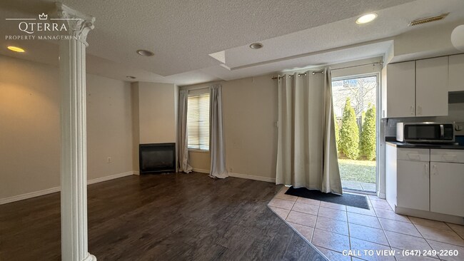 Photo du bâtiment - 2409 Bankside Dr