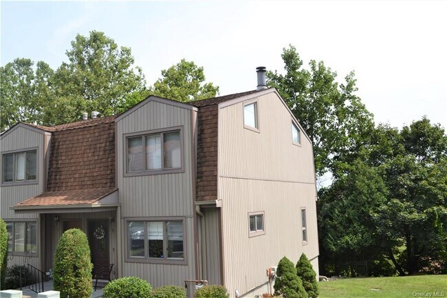 Foto del edificio - 19 Maple Crest Dr