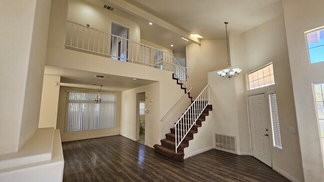 Foto del edificio - 4 Bedroom!  Buffalo & Smoke Ranch Area!