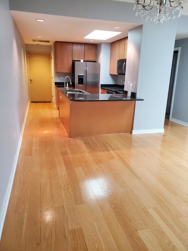 Foto del edificio - 5978 N Lincoln Ave