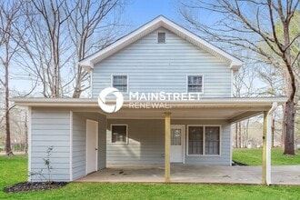 Building Photo - 170 Woodcrest Dr