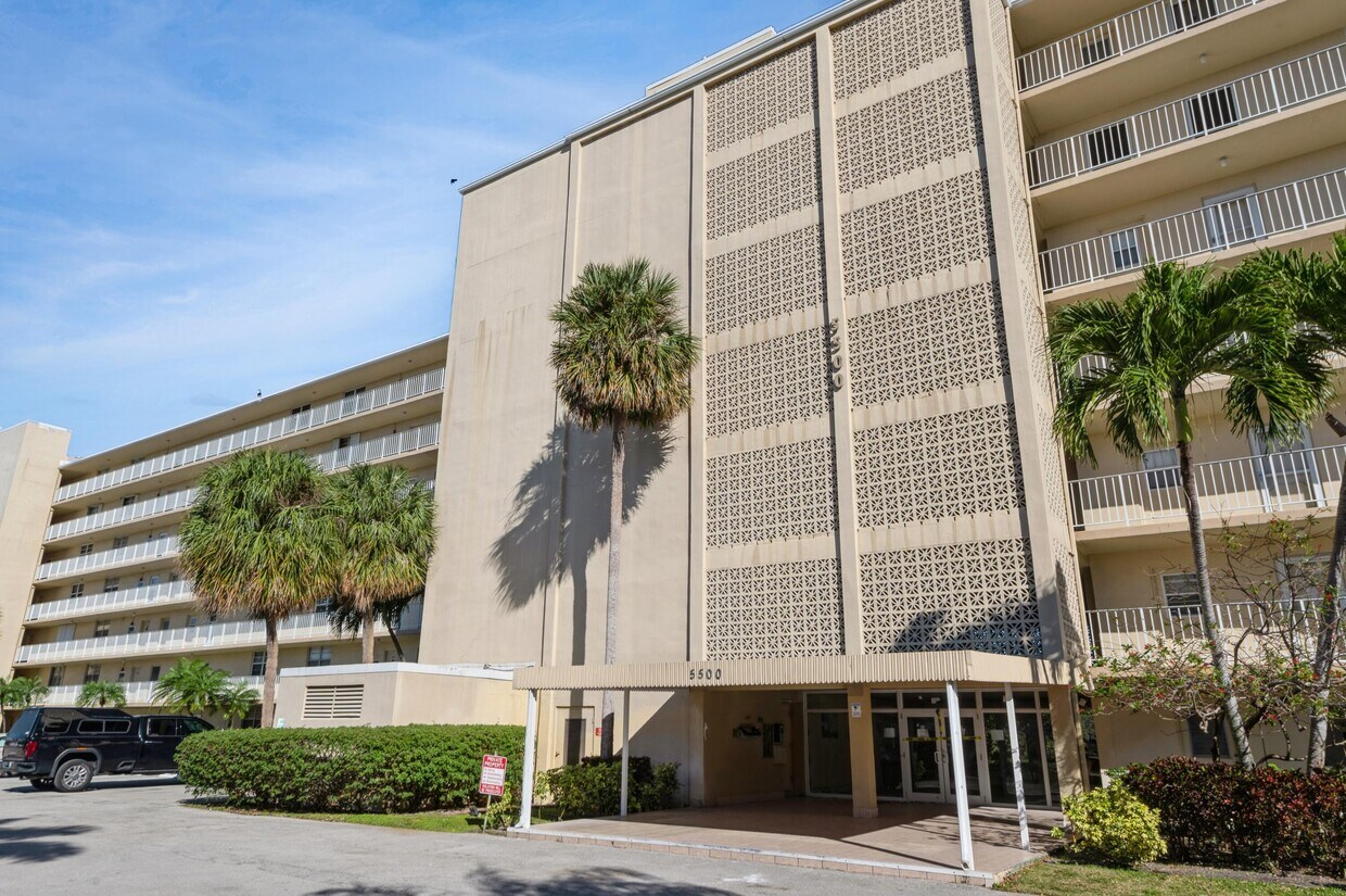 Primary Photo - 5500 NW 2nd Ave