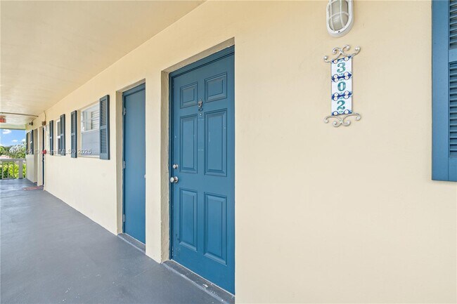 Foto del edificio - 1400 NE 57th Ct